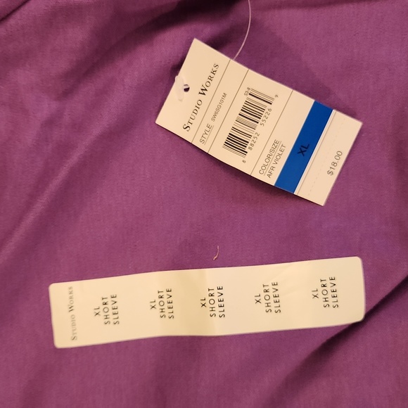 2 NWT Women's Studio Works Short Sleeved T-shirts Size XL Color Black/Purple - Picture 3 of 7